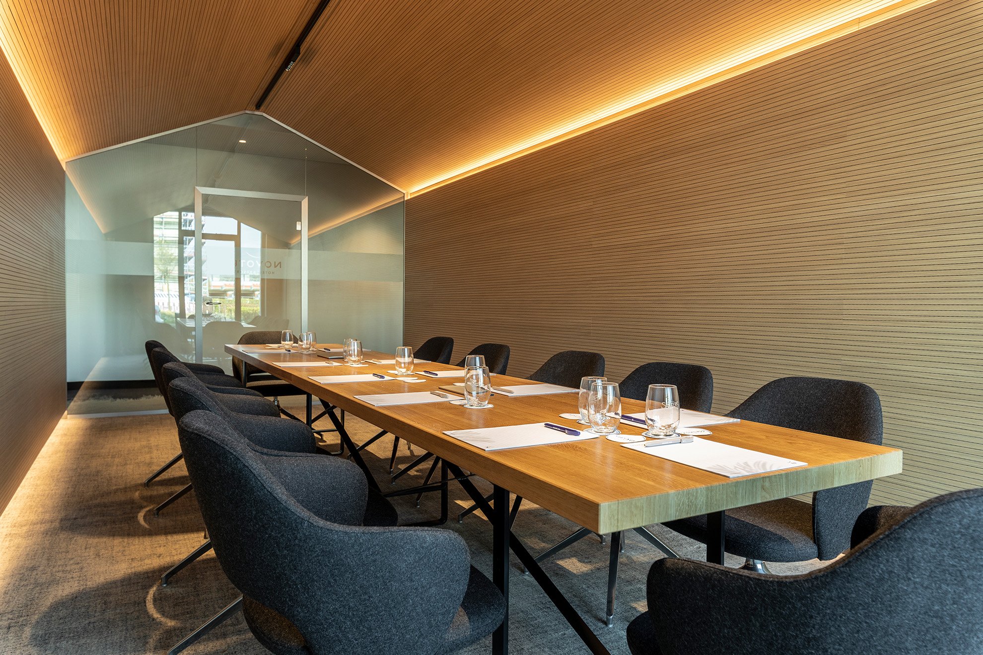 Novotel_Düsseldorf_Meeting_Raum_AQ0A2596